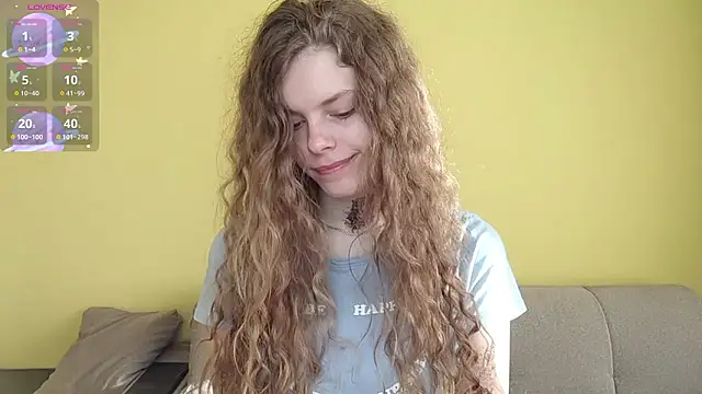 RayaNenlia online show from March 17, 2026, 5:11 am