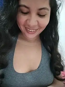 Snapshot of Yara0k chatting on May 26, 2026, 7:04 am Yara0k online show from May 26, 2026, 7:04 am
