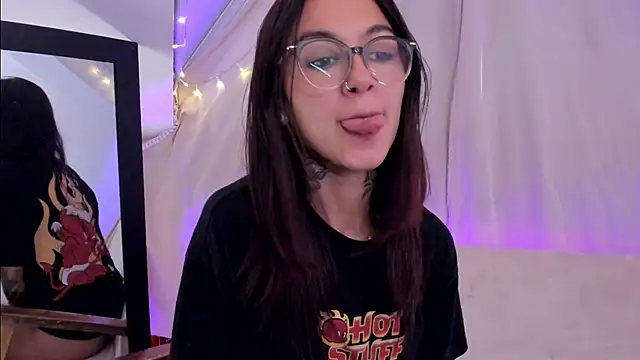 Snapshot of noemi_foxxx chatting on February 25, 2025, 3:38 pm noemi foxxx online show from February 25, 2025, 3:38 pm