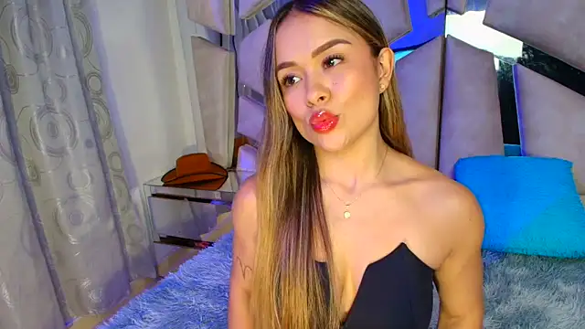 Natalyefoster online show from June 6, 2026, 6:12 pm