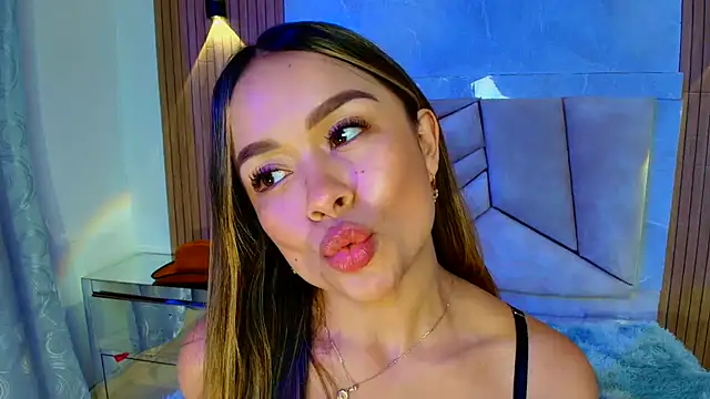Natalyefoster online show from July 14, 2026, 7:19 pm