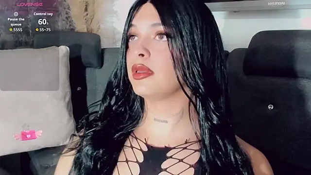 Snapshot of Emmaa_Saenz_ chatting on July 4, 2026, 11:11 pm Emmaa Saenz online show from July 4, 2026, 11:11 pm