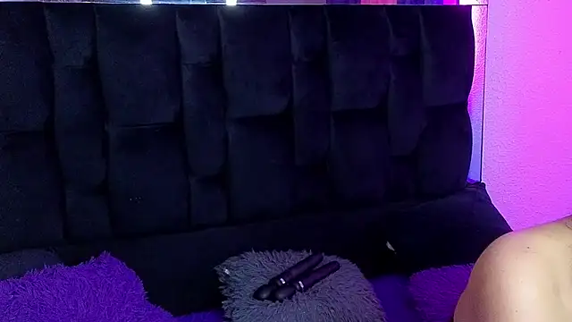 agatha lovee online show from September 10, 2025, 5:46 pm