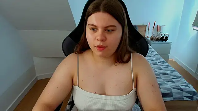 Snapshot of AbbyPleasure chatting on June 30, 2026, 8:37 am AbbyPleasure online show from June 30, 2026, 8:37 am