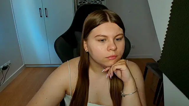 Snapshot of AbbyPleasure chatting on July 25, 2026, 10:02 am AbbyPleasure online show from July 25, 2026, 10:02 am