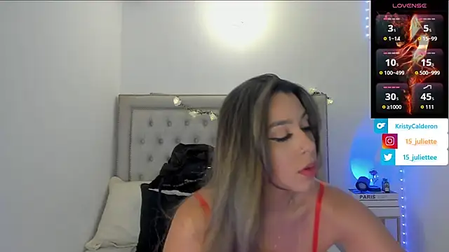 Snapshot of kristy_calderon chatting on October 4, 2025, 10:52 pm kristy calderon online show from October 4, 2025, 10:52 pm