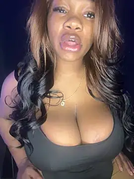 Snapshot of CharismaaBanx chatting on March 7, 2025, 3:08 am CharismaaBanx online show from March 7, 2025, 3:08 am