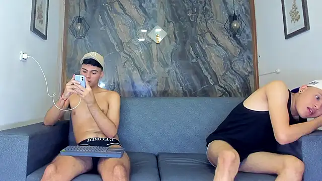 Snapshot of liam_genner_ chatting on February 27, 2025, 10:53 pm liam genner online show from February 27, 2025, 10:53 pm