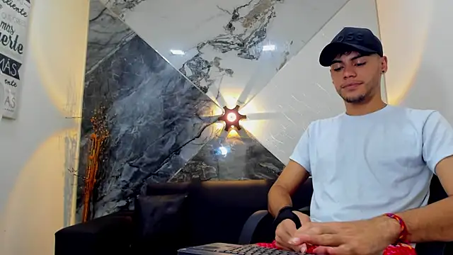 Snapshot of liam_genner_ chatting on March 9, 2025, 7:48 pm liam genner online show from March 9, 2025, 7:48 pm