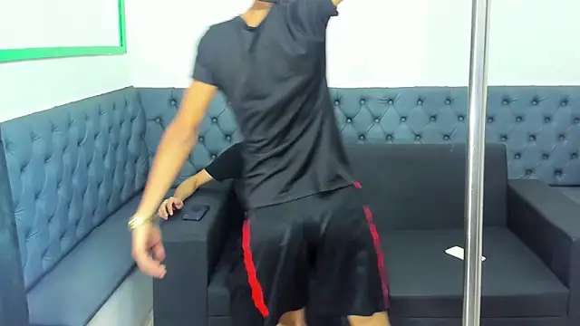 Snapshot of liam_genner_ chatting on March 13, 2025, 8:00 pm liam genner online show from March 13, 2025, 8:00 pm