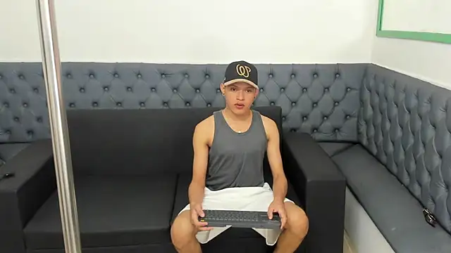 Snapshot of liam_genner_ chatting on March 16, 2025, 8:00 pm liam genner online show from March 16, 2025, 8:00 pm