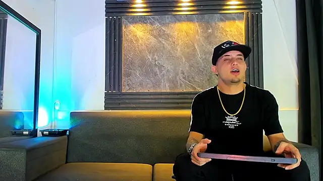 Snapshot of liam_genner_ chatting on September 27, 2025, 8:25 pm liam genner online show from September 27, 2025, 8:25 pm