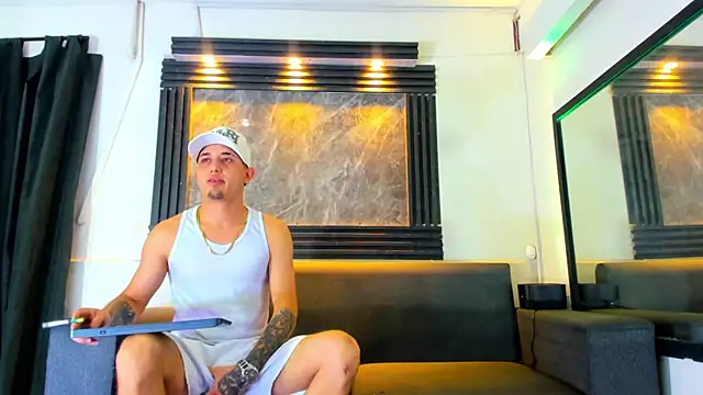 Snapshot of liam_genner_ chatting on October 2, 2025, 7:54 pm liam genner online show from October 2, 2025, 7:54 pm