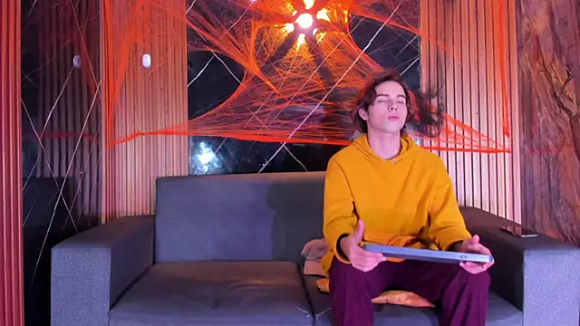 Snapshot of liam_genner_ chatting on October 26, 2025, 8:15 pm liam genner online show from October 26, 2025, 8:15 pm