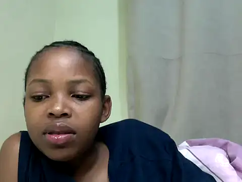 Snapshot of queen-sasha chatting on May 13, 2026, 12:41 am queen-sasha online show from May 13, 2026, 12:41 am
