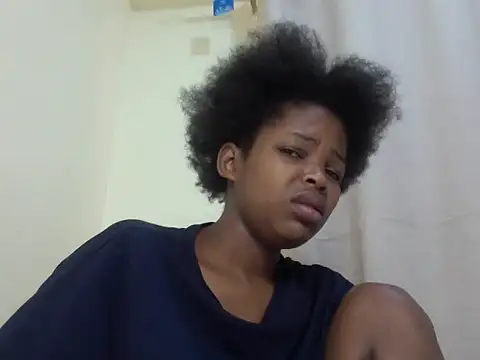 Snapshot of queen-sasha chatting on June 8, 2026, 8:15 am queen-sasha online show from June 8, 2026, 8:15 am
