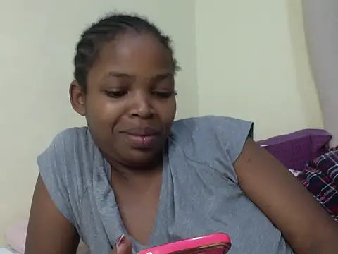 Snapshot of queen-sasha chatting on June 14, 2026, 11:07 pm queen-sasha online show from June 14, 2026, 11:07 pm