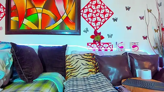 Snapshot of SQUIRTBRUNETE chatting on May 4, 2026, 10:39 pm SQUIRTBRUNETE online show from May 4, 2026, 10:39 pm