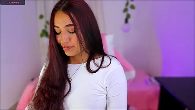 Snapshot of veronicaxx69 chatting on January 8, 2025, 2:25 am veronicaxx69 online show from January 8, 2025, 2:25 am