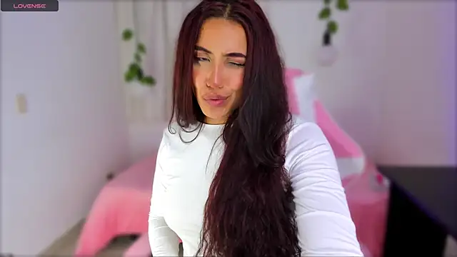 Snapshot of veronicaxx69 chatting on January 8, 2025, 5:27 am veronicaxx69 online show from January 8, 2025, 5:27 am