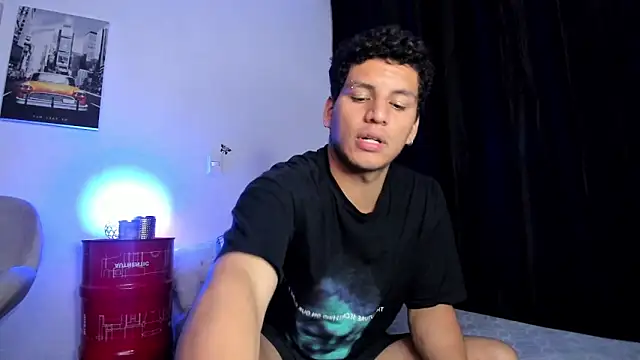 Snapshot of Curlblue chatting on January 6, 2025, 9:52 am Curlblue online show from January 6, 2025, 9:52 am