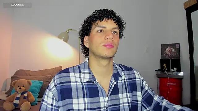 Snapshot of Curlblue chatting on October 16, 2025, 3:29 am Curlblue online show from October 16, 2025, 3:29 am