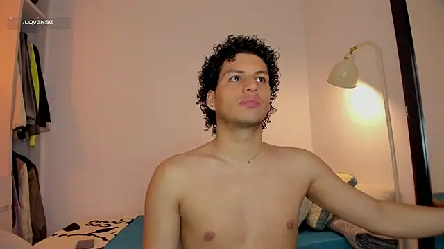 Curlblue online show from December 5, 2025, 5:38 am