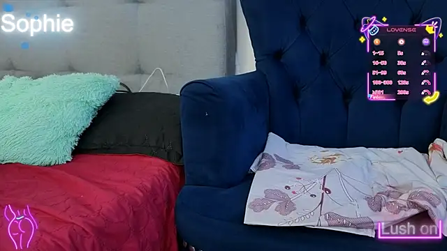 Snapshot of Sophiehuntress chatting on September 30, 2025, 2:00 pm Sophiehuntress online show from September 30, 2025, 2:00 pm