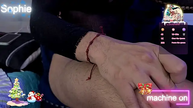 Snapshot of Sophiehuntress chatting on December 3, 2025, 7:05 am Sophiehuntress online show from December 3, 2025, 7:05 am