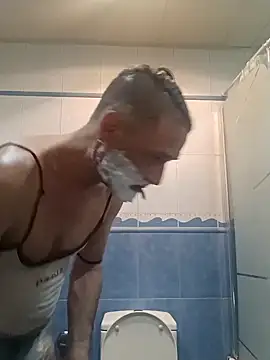 Snapshot of Lia_Y_PatrickX chatting on January 18, 2025, 3:53 am Lia Y PatrickX online show from January 18, 2025, 3:53 am