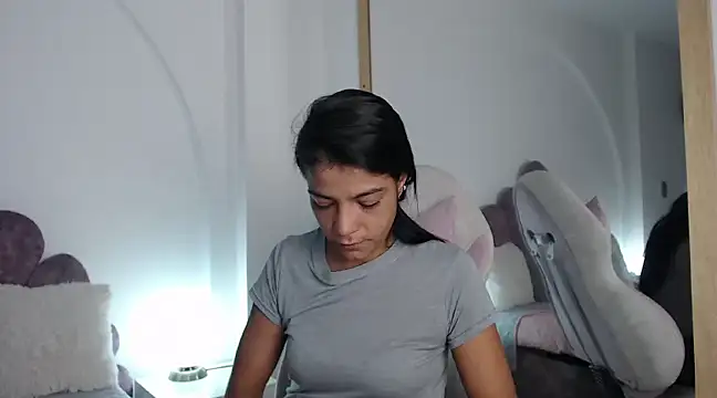 Snapshot of Hellen__4master chatting on February 9, 2025, 11:14 am Hellen 4master online show from February 9, 2025, 11:14 am