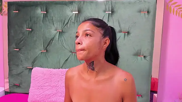 Snapshot of Hellen__4master chatting on November 20, 2025, 1:33 pm Hellen 4master online show from November 20, 2025, 1:33 pm