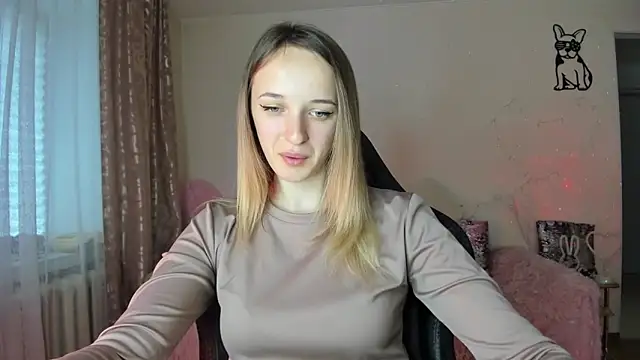 Snapshot of RouseReed chatting on May 12, 2026, 6:32 am RouseReed online show from May 12, 2026, 6:32 am