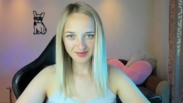 Snapshot of RouseReed chatting on July 29, 2026, 2:37 pm RouseReed online show from July 29, 2026, 2:37 pm