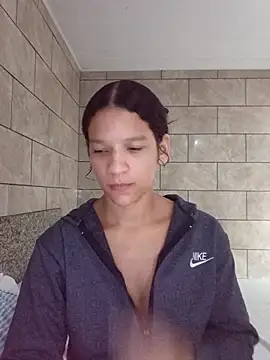 Snapshot of By_Aninha chatting on May 12, 2026, 7:16 am By Aninha online show from May 12, 2026, 7:16 am