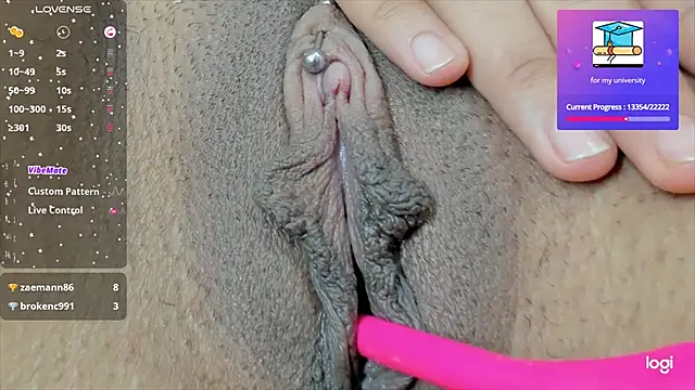 Snapshot of charlotte01__ chatting on March 14, 2025, 1:24 pm charlotte01 online show from March 14, 2025, 1:24 pm