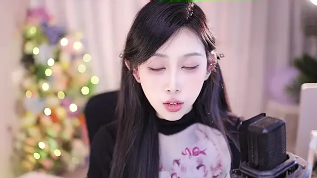 Snapshot of SleepArtist chatting on January 19, 2025, 9:34 pm SleepArtist online show from January 19, 2025, 9:34 pm