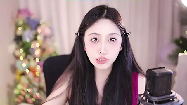 Snapshot of SleepArtist chatting on February 10, 2025, 8:53 pm SleepArtist online show from February 10, 2025, 8:53 pm