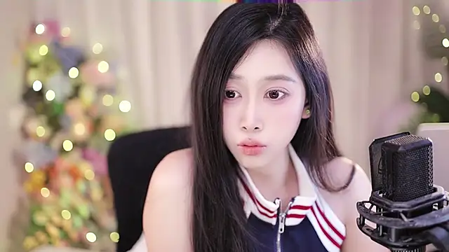 Snapshot of SleepArtist chatting on February 19, 2025, 4:22 pm SleepArtist online show from February 19, 2025, 4:22 pm