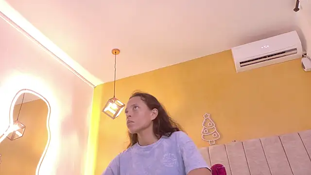 lexyfyre online show from February 4, 2026, 12:33 pm