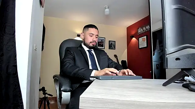 Snapshot of thesexlawyer1 chatting on May 15, 2026, 4:19 am thesexlawyer1 online show from May 15, 2026, 4:19 am