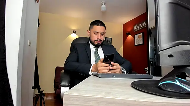 Snapshot of thesexlawyer1 chatting on May 17, 2026, 3:37 am thesexlawyer1 online show from May 17, 2026, 3:37 am