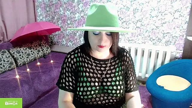 Snapshot of Julia-ru chatting on October 28, 2025, 8:11 pm Julia-ru online show from October 28, 2025, 8:11 pm