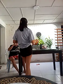 Snapshot of bryans_23 chatting on December 4, 2025, 6:05 pm bryans 23 online show from December 4, 2025, 6:05 pm