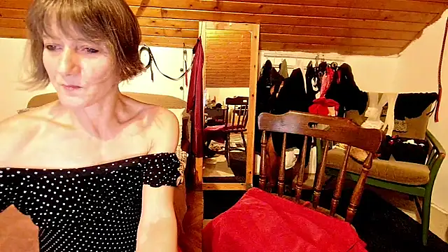 Snapshot of Hot_Colettte chatting on December 30, 2024, 12:32 am Hot Colettte online show from December 30, 2024, 12:32 am