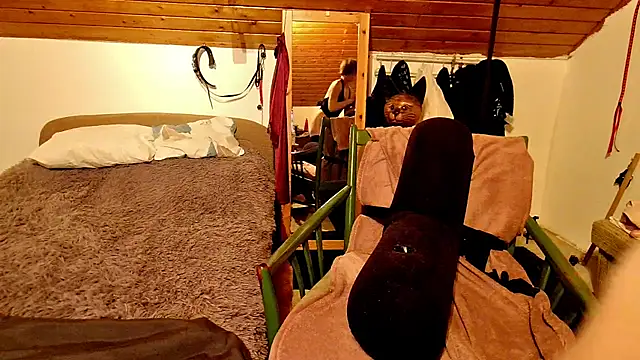 Snapshot of Hot_Colettte chatting on February 23, 2025, 5:56 am Hot Colettte online show from February 23, 2025, 5:56 am