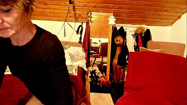 Snapshot of Hot_Colettte chatting on November 16, 2025, 8:58 pm Hot Colettte online show from November 16, 2025, 8:58 pm