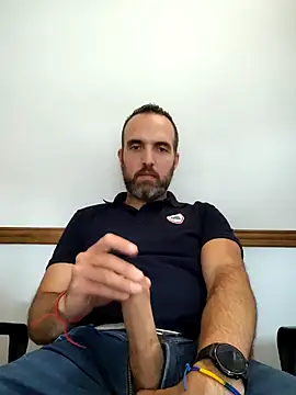 Snapshot of leon3875 chatting on February 6, 2025, 3:20 pm leon3875 online show from February 6, 2025, 3:20 pm