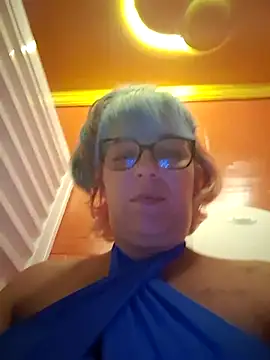 Snapshot of Escarlate4you_ chatting on May 3, 2026, 10:05 pm Escarlate4you online show from May 3, 2026, 10:05 pm
