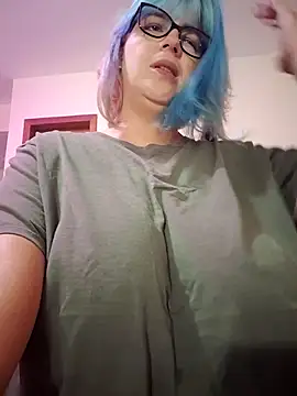 Snapshot of Escarlate4you_ chatting on May 16, 2026, 8:44 am Escarlate4you online show from May 16, 2026, 8:44 am